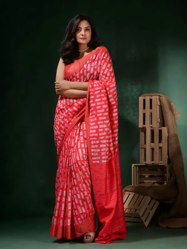 Red_Hand_Batik_Silk_Blend_Saree_For_Women