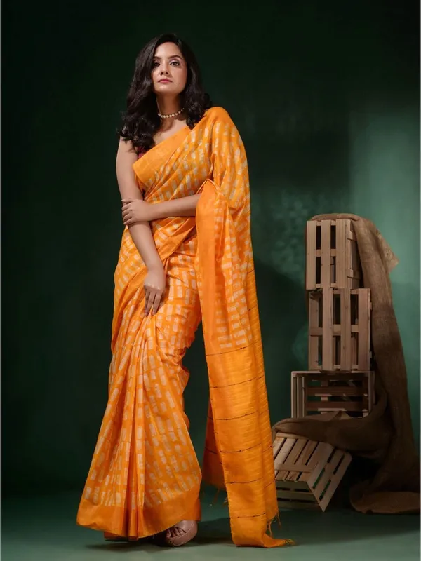 Yellow_Hand_Batik_Silk_Blend_Saree_For_Women