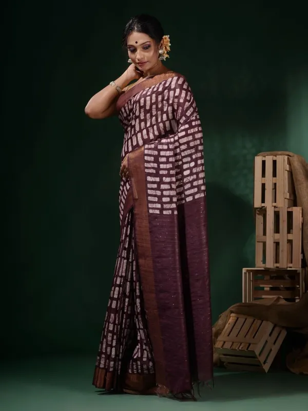 Brown_Hand_Batik_Silk_Blend_Saree_For_Women