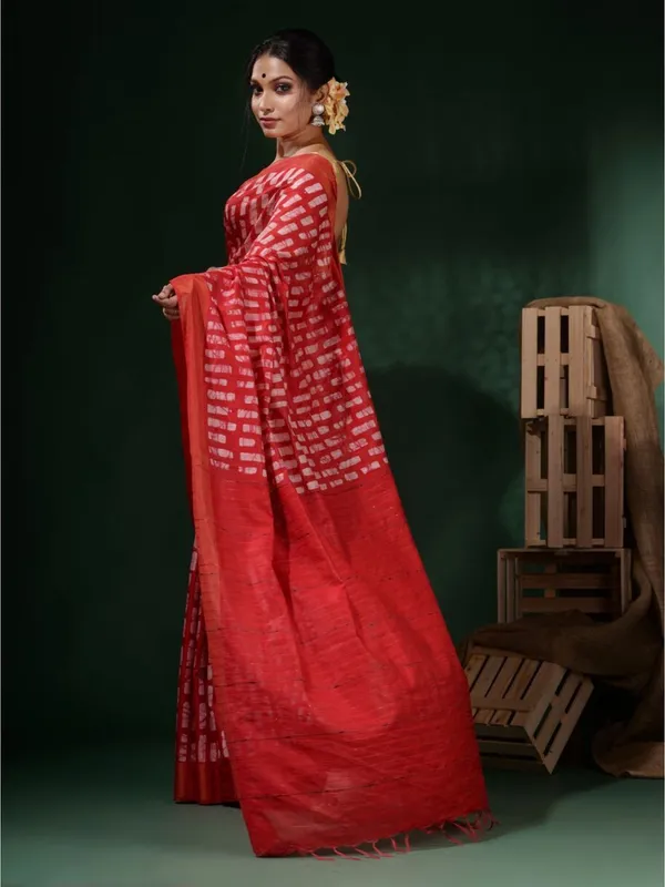 Red_Hand_Batik_Silk_Blend_Saree_For_Women