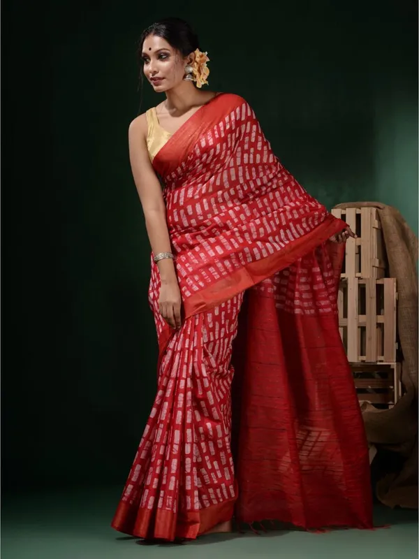 Red_Hand_Batik_Silk_Blend_Saree_For_Women