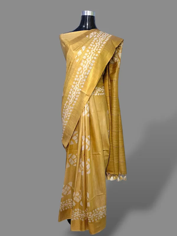 Beige_Hand_Batik_Silk_Blend_Saree_For_Women