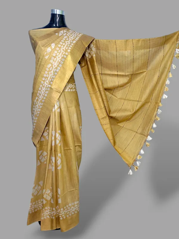 Beige_Hand_Batik_Silk_Blend_Saree_For_Women