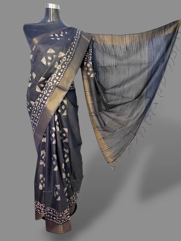 Black_Hand_Batik_Silk_Blend_Saree_For_Women