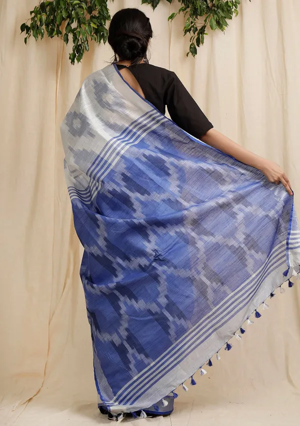 Multicolor_Ikkat_Cotton_Blend_Saree_For_Women