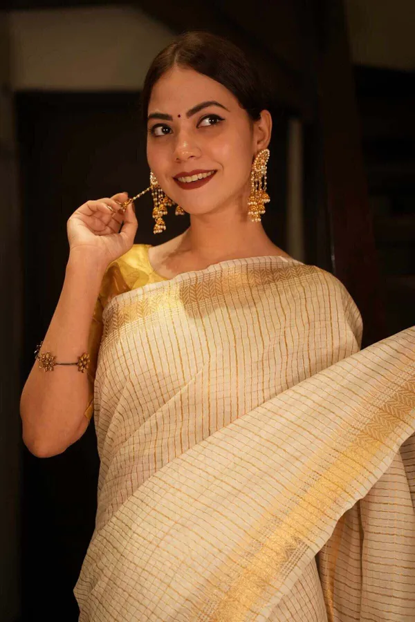 White_Bhagalpuri_Cotton_Silk_Saree_For_Women