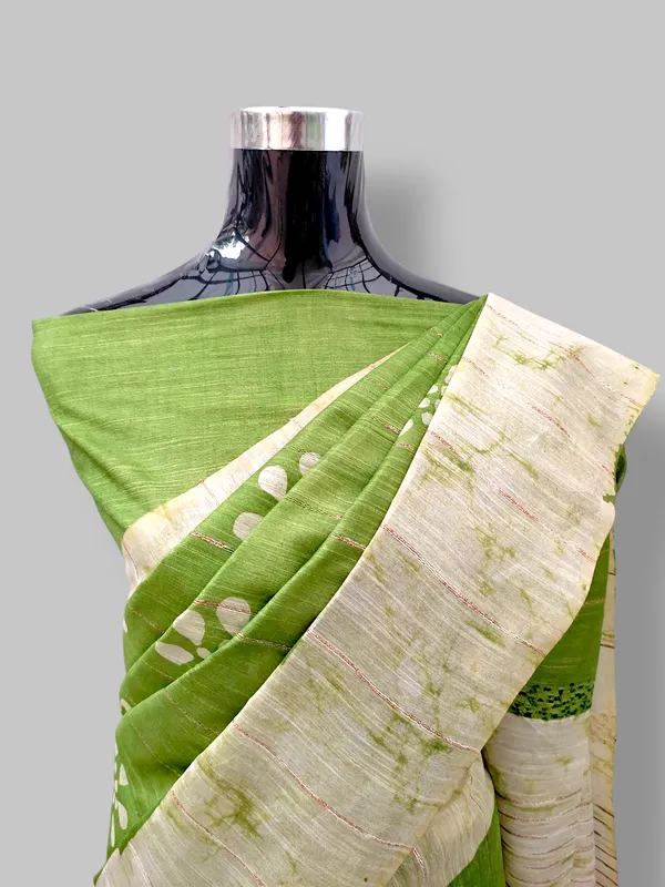 Green_Hand_Batik_Cotton_Silk_Saree_with_Running_Blouse_–_Artisan_Made_in_Bhagalpur_by_Hatha_Karagha