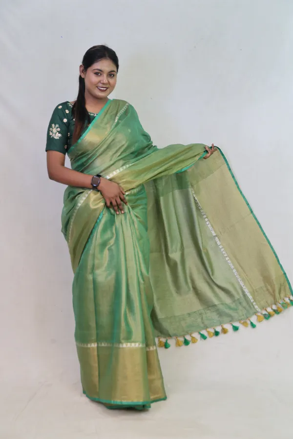 Green_Pure_Tissue_Linen_Saree_|_Handwoven_Bhagalpuri_Saree_Perfect_for_Festivals_and_Parties_–_Hatha_Karagha