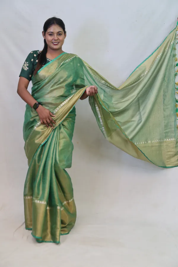 Green_Pure_Tissue_Linen_Saree_|_Handwoven_Bhagalpuri_Saree_Perfect_for_Festivals_and_Parties_–_Hatha_Karagha