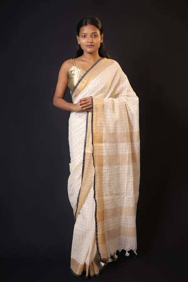 Off-White_Linen_Blend_Saree_with_Copper-Black_Border_|_Handwoven_Bhagalpuri_Festive_Saree_–_Hatha_Karagha