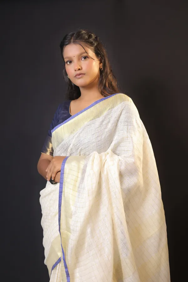 Off-White_Linen_Blend_Saree_with_Golden-Blue_Border_|_Handwoven_Bhagalpuri_Festive_Saree_–_Hatha_Karagha