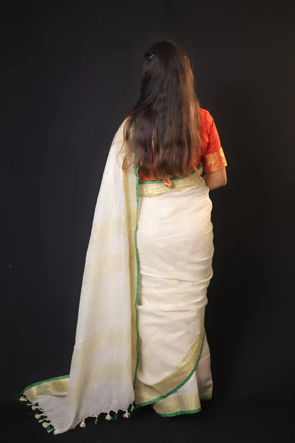 Off-White_Linen_Blend_Saree_with_Golden-Green_Border_|_Handwoven_Bhagalpuri_Festival_Saree_–_Hatha_Karagha