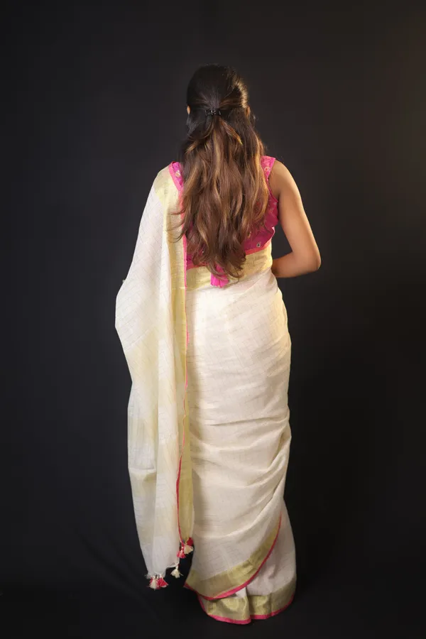 Off-White_Linen_Blend_Saree_with_Golden-Pink_Border_|_Handwoven_Bhagalpuri_Festival_Saree_–_Hatha_Karagha