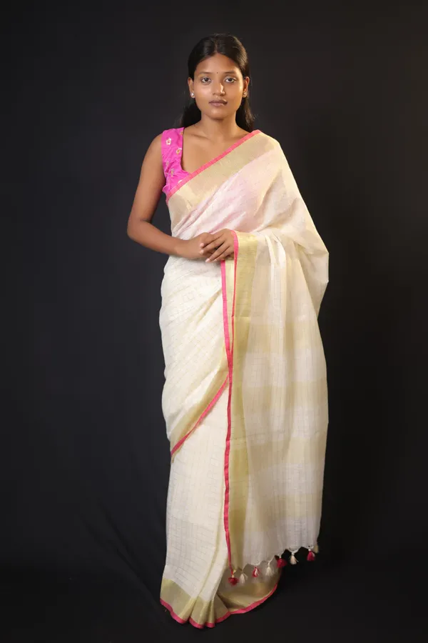 Off-White_Linen_Blend_Saree_with_Golden-Pink_Border_|_Handwoven_Bhagalpuri_Festival_Saree_–_Hatha_Karagha