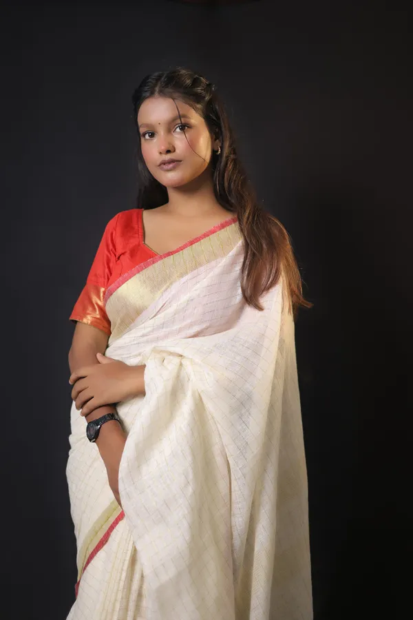 Off-White_Linen_Blend_Saree_with_Golden-Red_Border_|_Handwoven_Bhagalpuri_Festive_Saree_–_Hatha_Karagha