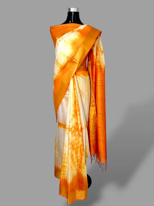 Orange_Handcaafted_Colorblock_Cotton_Silk_Blend_Saree_with_Running_Blouse_Piece_–_Woven_by_Bhagalpur_Artisans_|_Hatha_Karagha