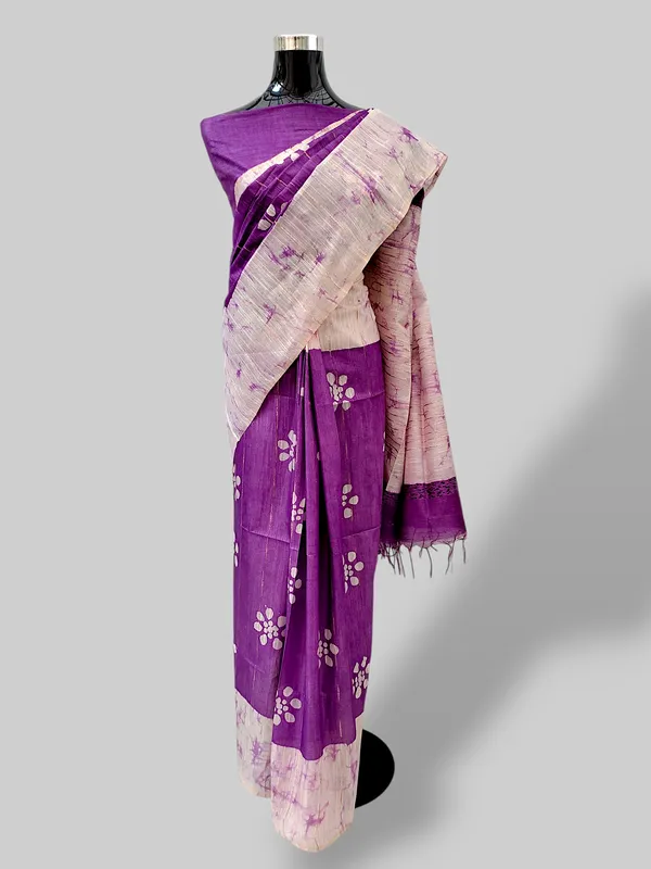 Purple_Hand_Batik_Cotton_Silk_Saree_with_Running_Blouse_–_Artisan_Made_in_Bhagalpur_by_Hatha_Karagha