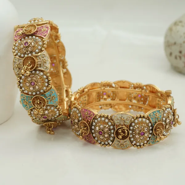 Mix_Brass_Premium_And_Elegant_Pearl_Bead_Accents_Design_Bangle_For_Women