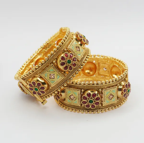 Antique_Gold_Floral_Kada_Bangles