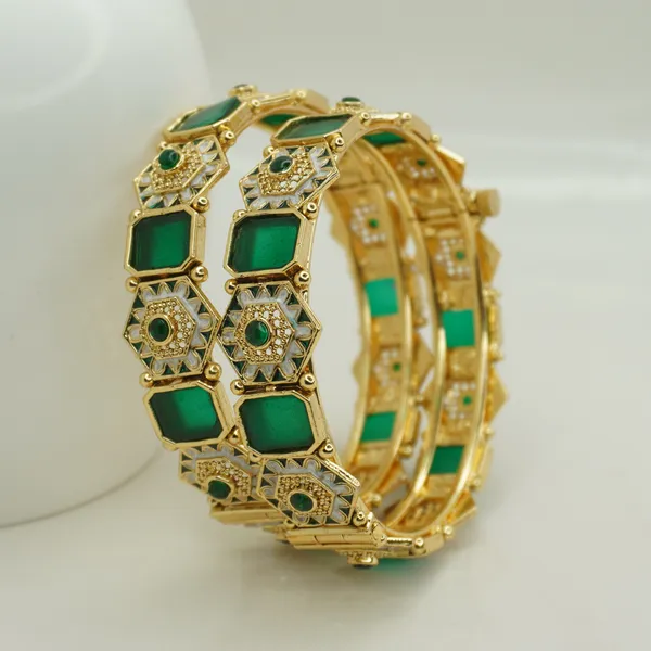 Elegant_Emerald_Green_Designer_Bangles
