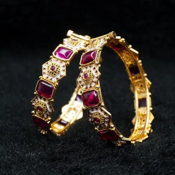 Royal_Ruby_Red_Designer_Bangles