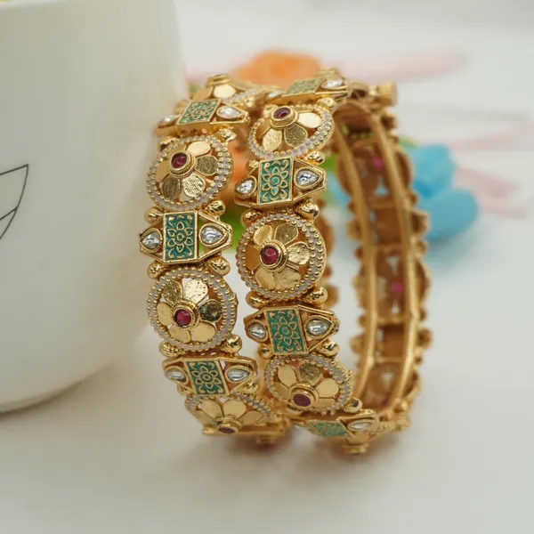 Golden_Red_And_Green_Brass_And_Alloy_Premium_And_Elegant_Enamel_Design_Bangle_For_Women