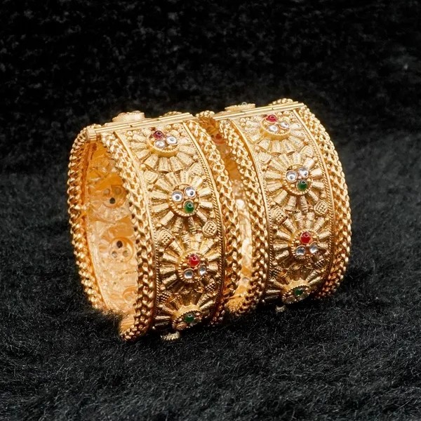 Elegant_Women_Kada_Bangle