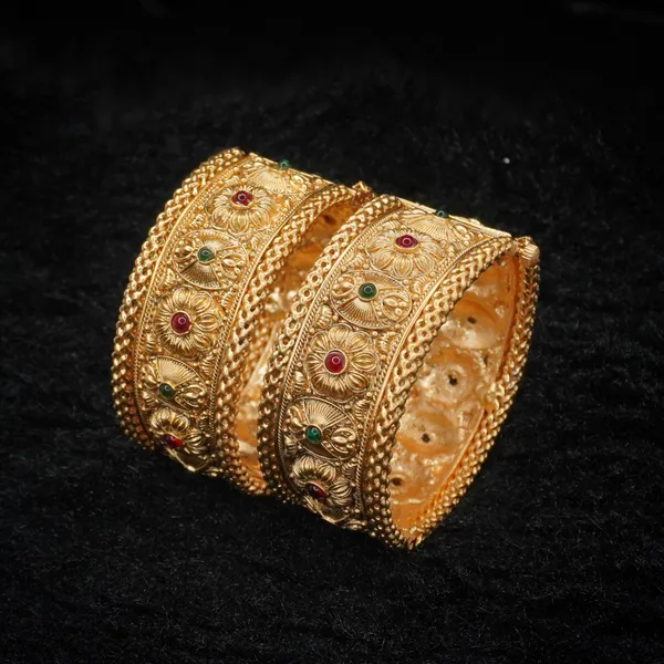 Engraved_Floral_Temple_Kada_Bangles
