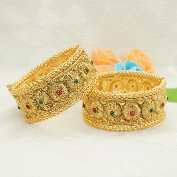 Engraved_Floral_Temple_Kada_Bangles