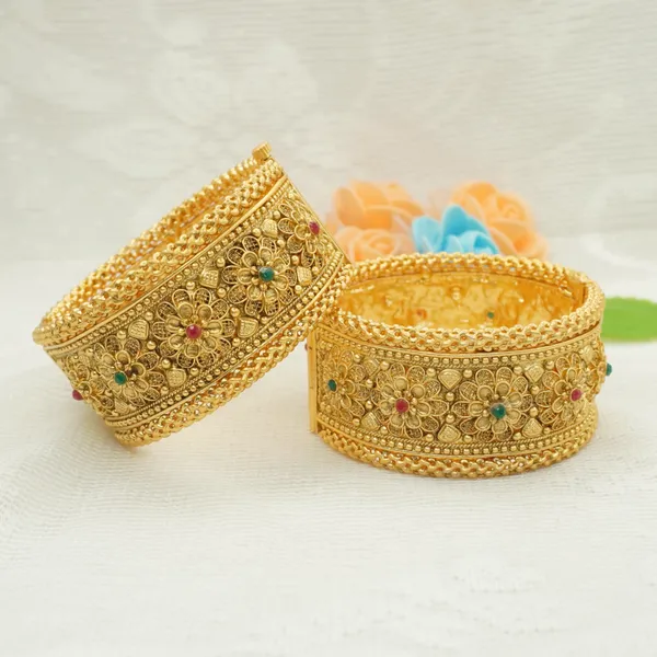 Golden_Aura_Kada_Bangles