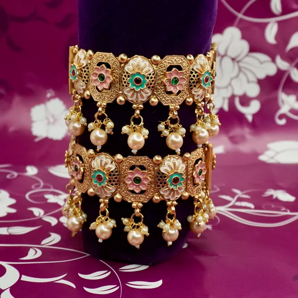 Pearl_Charm_Floral_Gold_Bangle_Set