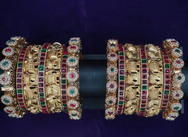 Royal_Temple_Design_Gold_Bangles_Set