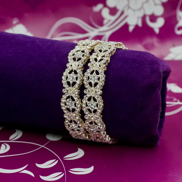Light_Gold_Brass_Premium_And_Elegant_Cz_Stones_Design_Bangle_For_Women