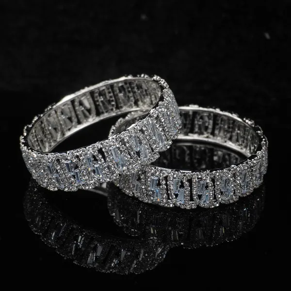 Silver_Alloy_Premium_And_Elegant_Cubic_Zirconia_Design_Bangle_For_Women