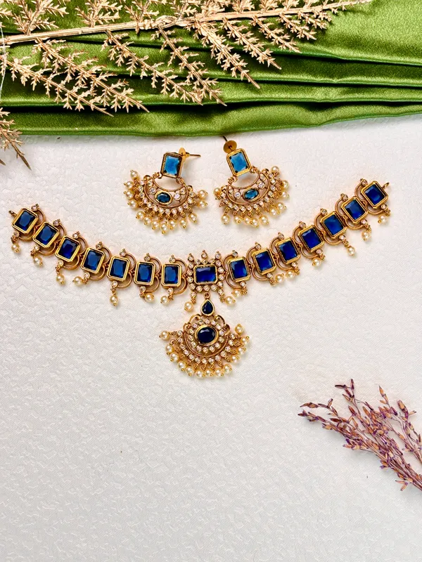 Blue_Arunika_Choker_Premium_Necklace_EN_095
