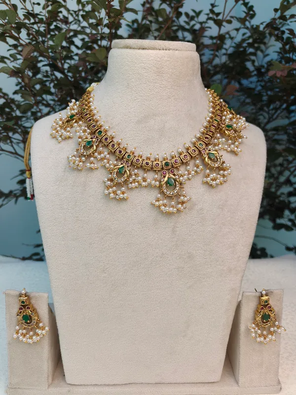 Emerald_Pearl_Cascade_Necklace