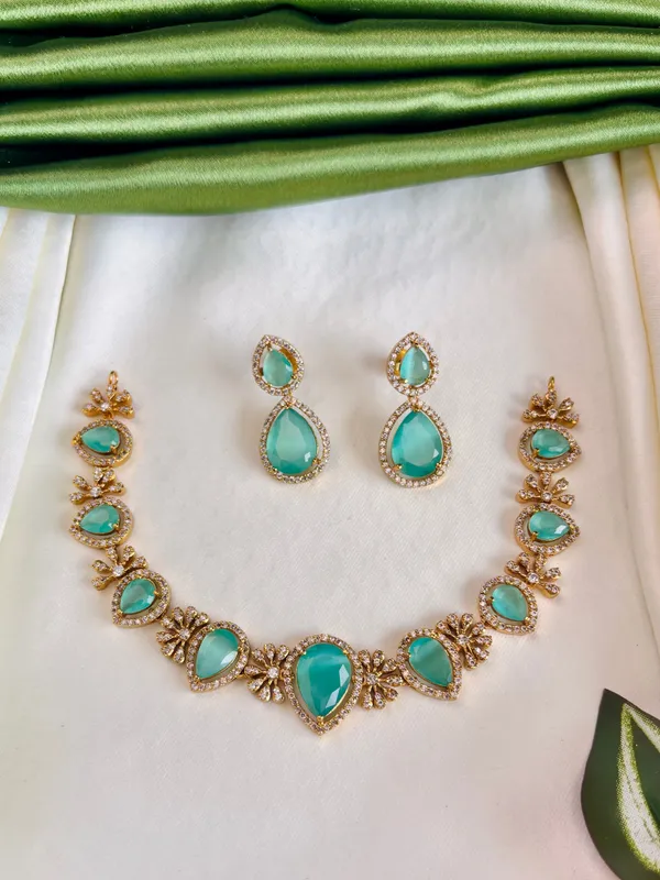 Teal_Green_Mint_Royale_Necklace_Set_For_Women