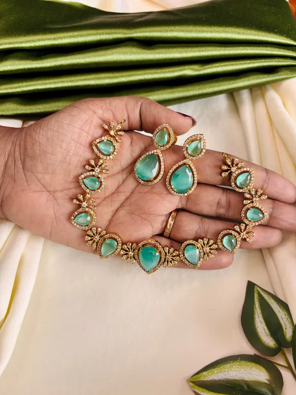 Teal_Green_Mint_Royale_Necklace_Set_For_Women