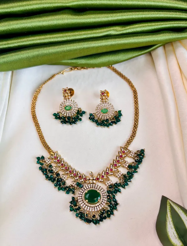 Green_Emerald_Enchanta_Set_For_Women