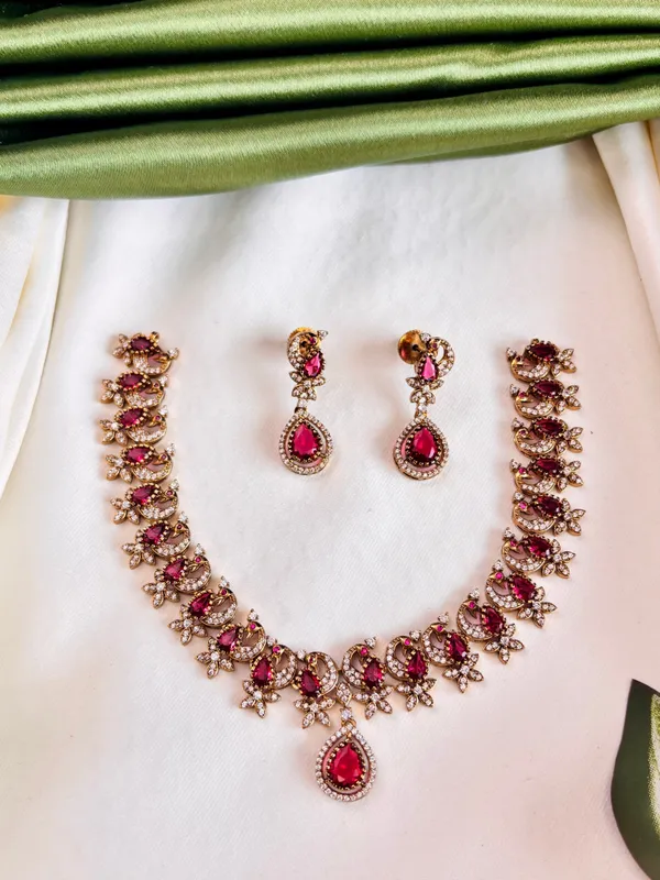 Ruby_Radiance_Set_For_Women