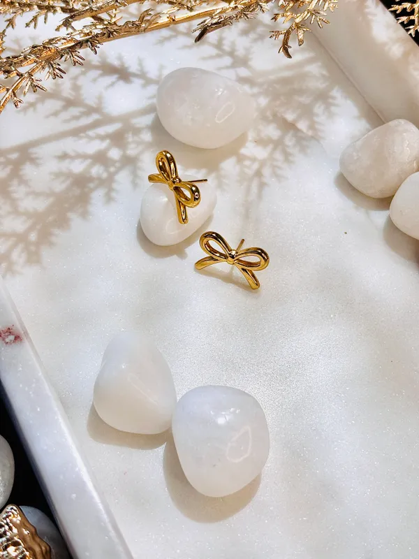 Aaria_Bow_Studs_EDE_022