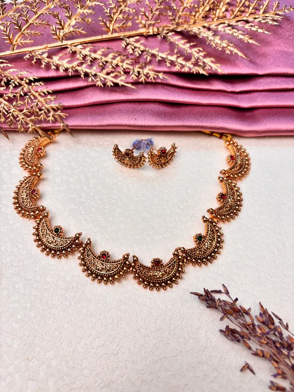 Aranya_Antique_Lakshmi_Half-Moon_Necklace_Set