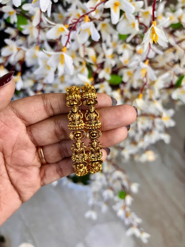 Varnika_Mayura_Bangles_For_Women