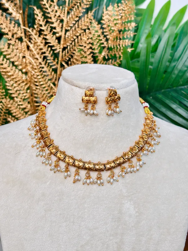 Golden_Temple_Pearl_Chocker_Set