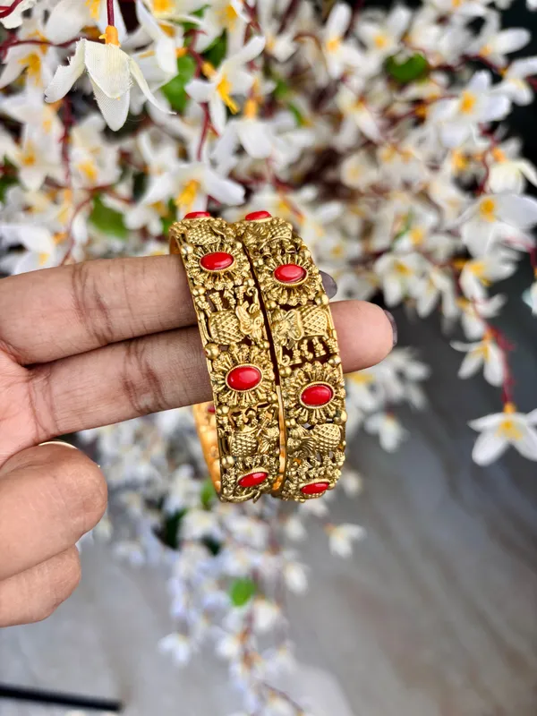 Red_Tara_Rekha_Bangles_For_Women