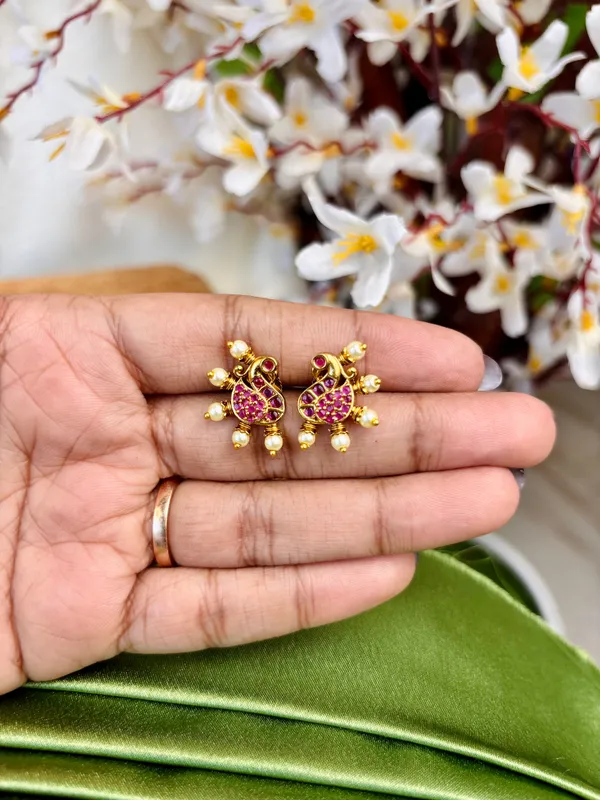 White_Morika_Chandrika_Studs_Earrings_For_Women