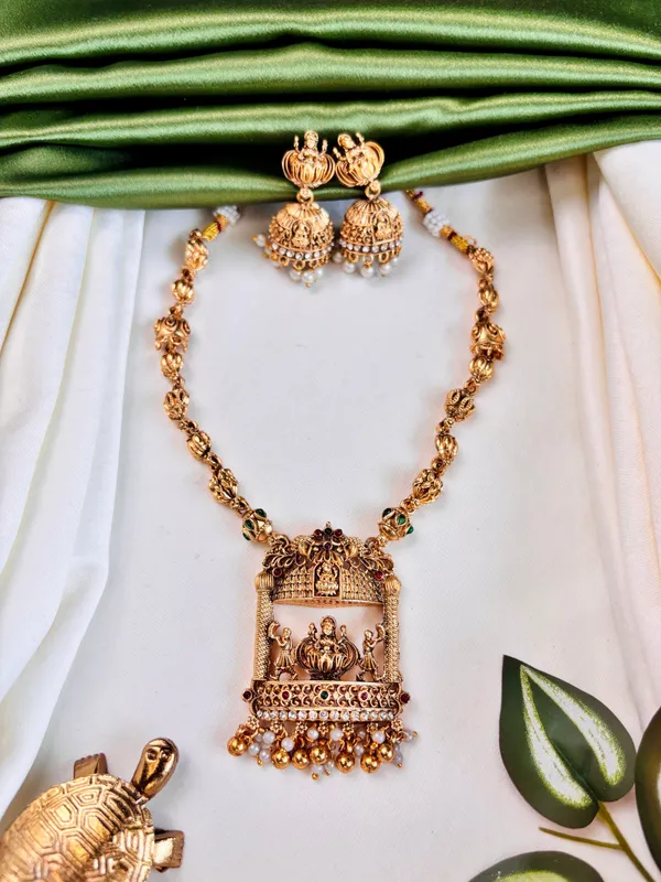 Chandrika_Bauble_For_Women