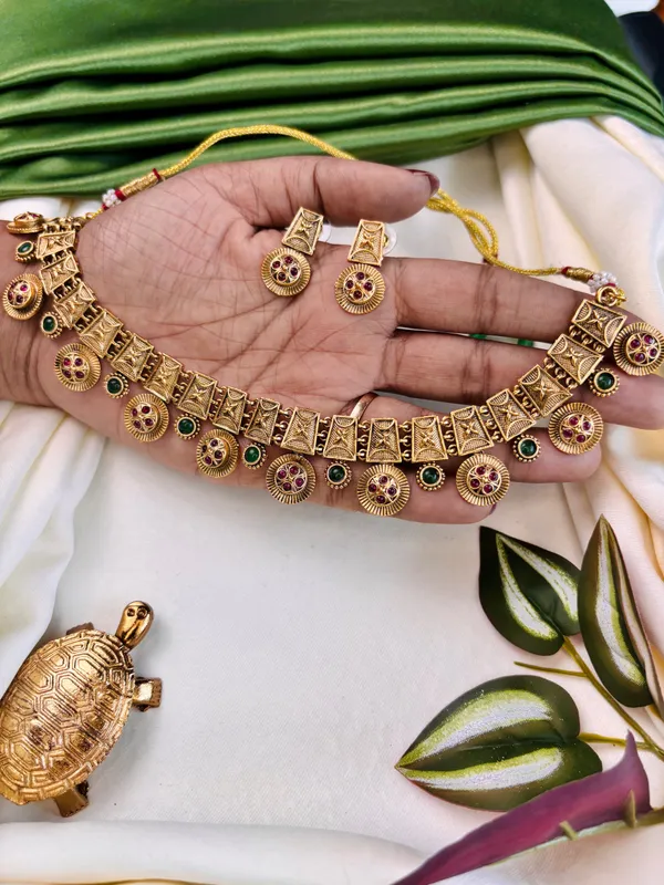Temple_Coin_and_Pillar_Necklace