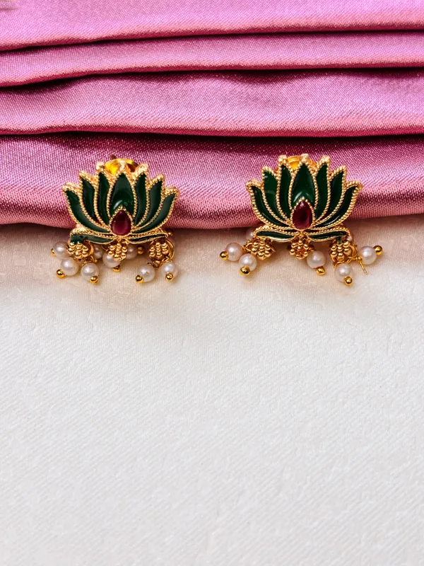 Green_Thamara_lotus_pearl_drops_EN_076