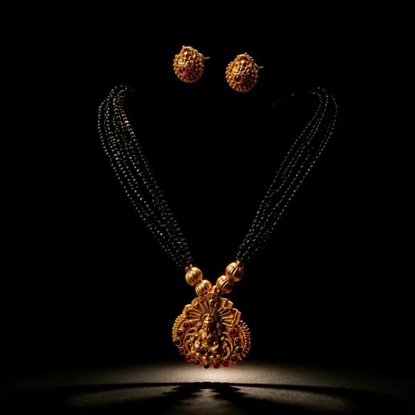 Krishna_Karimani_Pendant_Mala